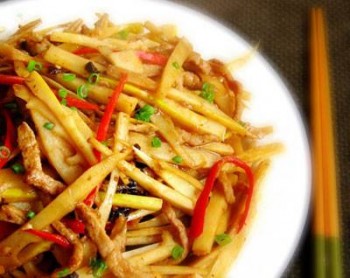 豉香肉絲春筍，春筍老鴨湯